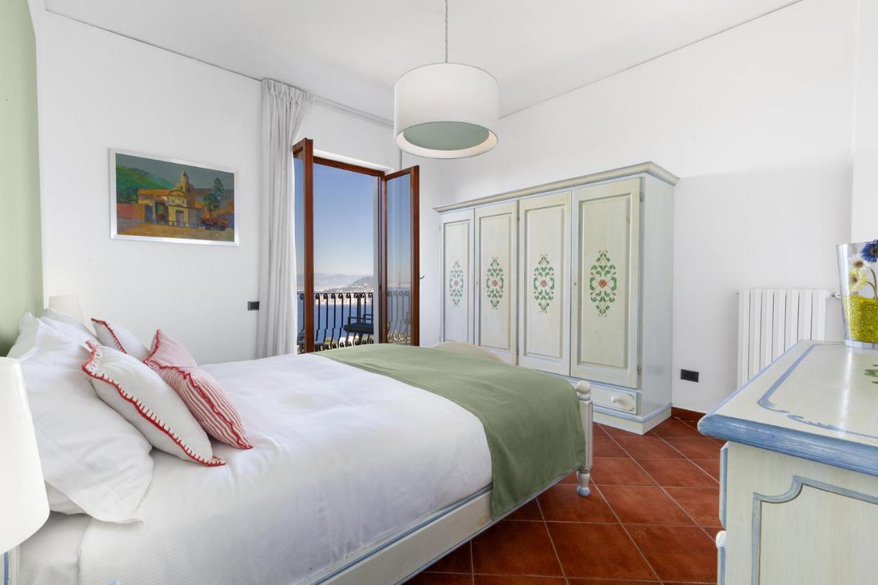Villa - Bianca Sorrente